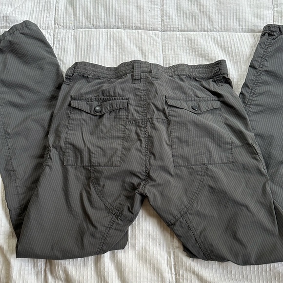 Unisex Armani Exchange pants, size 28 - Picture 5 of 6